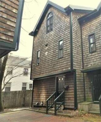 8 Gardner Rd, Cambridge, MA 02139