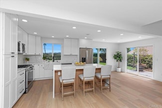 1916 Rosewood St, Vista, CA 92081