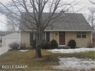 20 20 Highland Dr, Morris, MN 56267