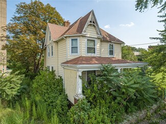 810 Niagara Ave, Niagara Falls, NY 14305