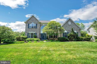 135 Raven Hollow Dr, North Wales, PA 19454
