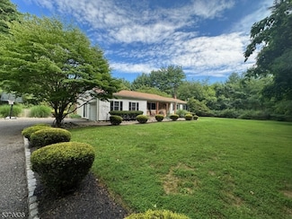 37 Wagner Rd, Stockton, NJ 08559
