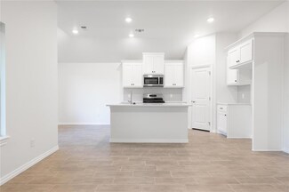 9309 NW 87th St, Yukon, OK 73099