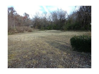 805 N Allen Rd, Independence, MO 64050