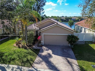 844 SW 121st Ave, Pembroke Pines, FL 33025