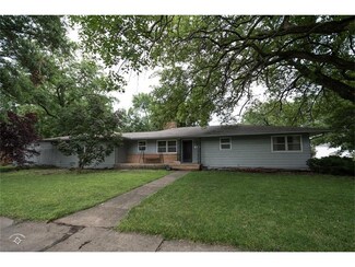 605 E 6th St, Wellsville, KS 66092