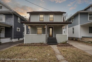 813 N Francis Ave, Lansing, MI 48912