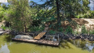 1545 W Walnut St, Stockton, CA 95203