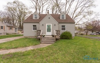 5904 Douglas Rd, Toledo, OH 43613