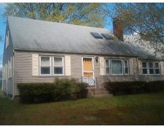 5 Walker St, Maynard, MA 01754