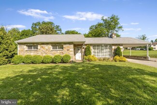 2323 New Hope St, Norristown, PA 19401