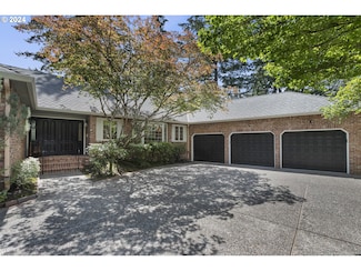 1699 Village Park Ln, Lake Oswego, OR 97034