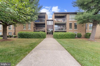563 Florida Ave Unit 102, Herndon, VA 20170