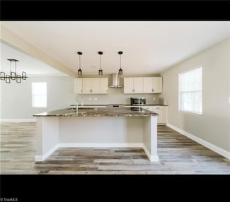 503 Lowdermilk St, Greensboro, NC 27401