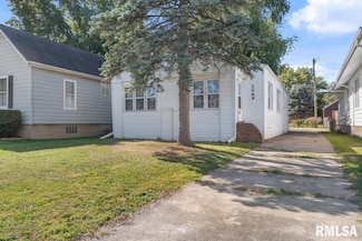 2069 N 8th St, Springfield, IL 62702