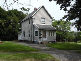 318 Greenwood St, Youngstown, OH 44509