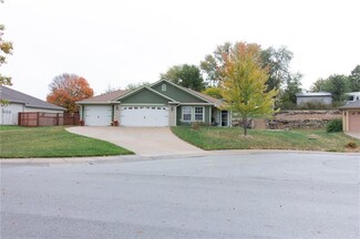 15668 Meadow Ct, Platte City, MO 64079