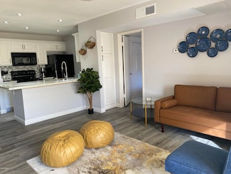 8055 E Thomas Rd Unit C109, Scottsdale, AZ 85251