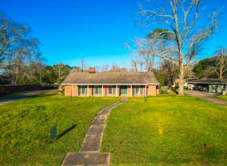 6 Sherwood St, Dayton, TX 77535