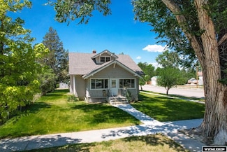 334 N 3rd St, Douglas, WY 82633