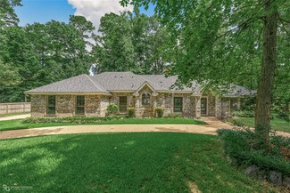 2006 Woodlake Dr, Benton, LA 71006
