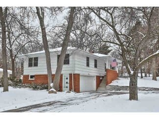 6433 6433 Maloney Ave, Edina, MN 55343