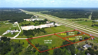 1177 Paradise Way, Navasota, TX 77868