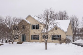 8821 Ridge Crest Dr NW, Rochester, MN 55901