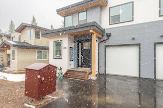9536 Parker Ln, Truckee, CA 96161