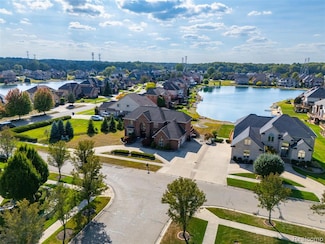 49501 Sandra Dr, Shelby Township, MI 48315