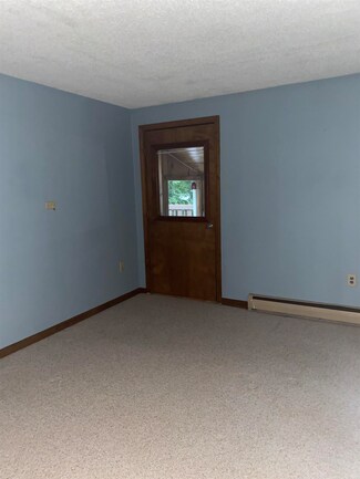 387 Ponemah Hill Rd, Milford, NH 03055