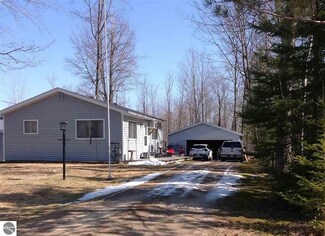2912 Maple Rd, Hale, MI 48739