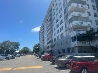 4350 Hillcrest Dr Unit 318, Hollywood, FL 33021