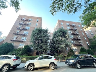 134-39 Blossom Ave Unit 1E, Flushing, NY 11355