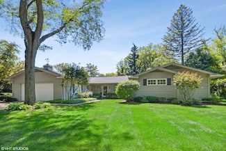 660 Wicklow Rd, Deerfield, IL 60015