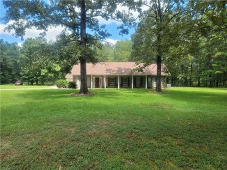 103 Lakeside Dr, Natchitoches, LA 71457