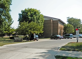 741 S Illinois Ave, Mason City, IA 50401