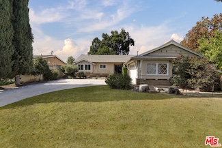 16057 Knapp St, North Hills, CA 91343