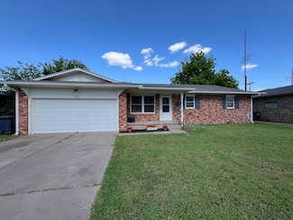 1913 Pontiac Dr, Enid, OK 73703