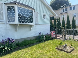 67 Oakcrest Rd, Boston, MA 02136