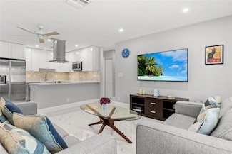 409 NE 27th Dr, Wilton Manors, FL 33334