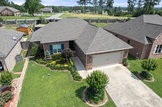 20 Highland Village Dr, Ellisville, MS 39437
