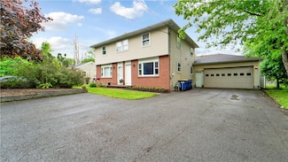 7 Bennett Ave, Bloomfield, NY 14469