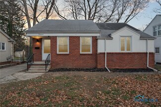 3455 Pineway Dr, Toledo, OH 43614