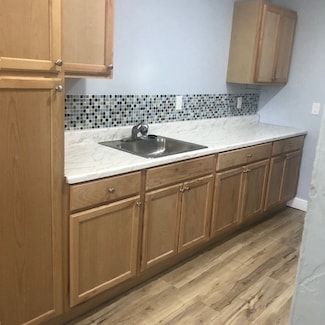 9 Top St Unit 1, Clinton, MA 01510