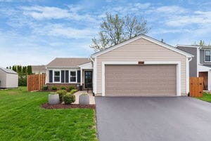 5045 Rochester Dr, Hoffman Estates, IL 60010