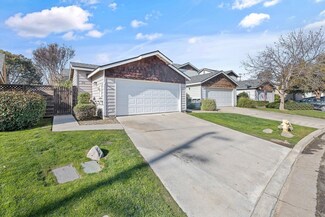 504 N Velie Dr, Visalia, CA 93292