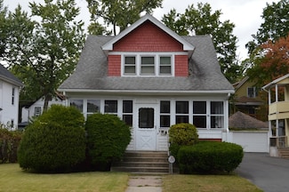 96 W Alvord St, Springfield, MA 01108
