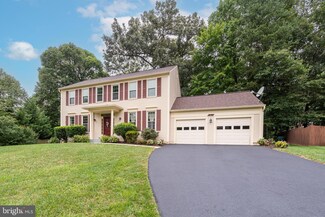 8964 Spruce Ridge Rd, Fairfax Station, VA 22039