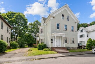 35 E Walnut St, Taunton, MA 02780